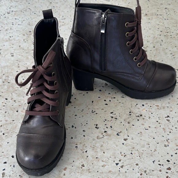 Shoes - Brown Lace-Up Ankle Boots